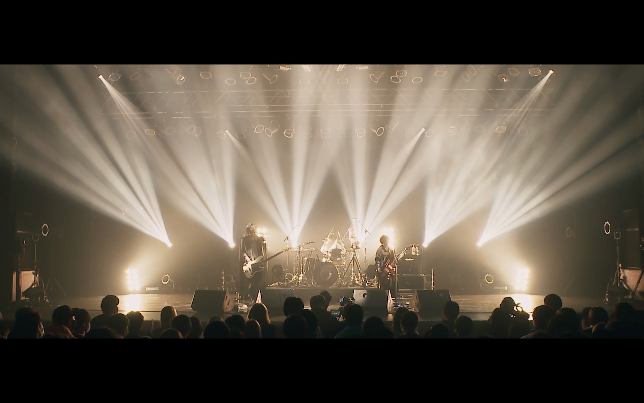 Hakubi「mirror」ライブ映像より。