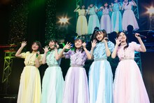 たこやきレインボーワンマンライブ「Departures」の様子。