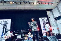 「THE COLLECTORS 35th Anniversary LIVE SHOW "Mod Go Round"」の様子。