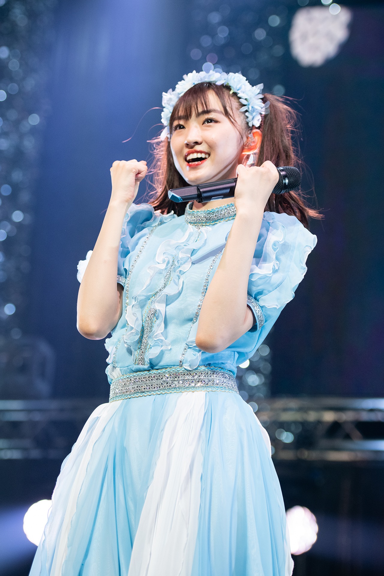春名真依