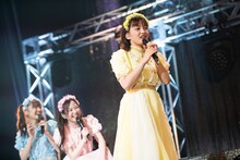 1人であたふたする清井咲希（右）。