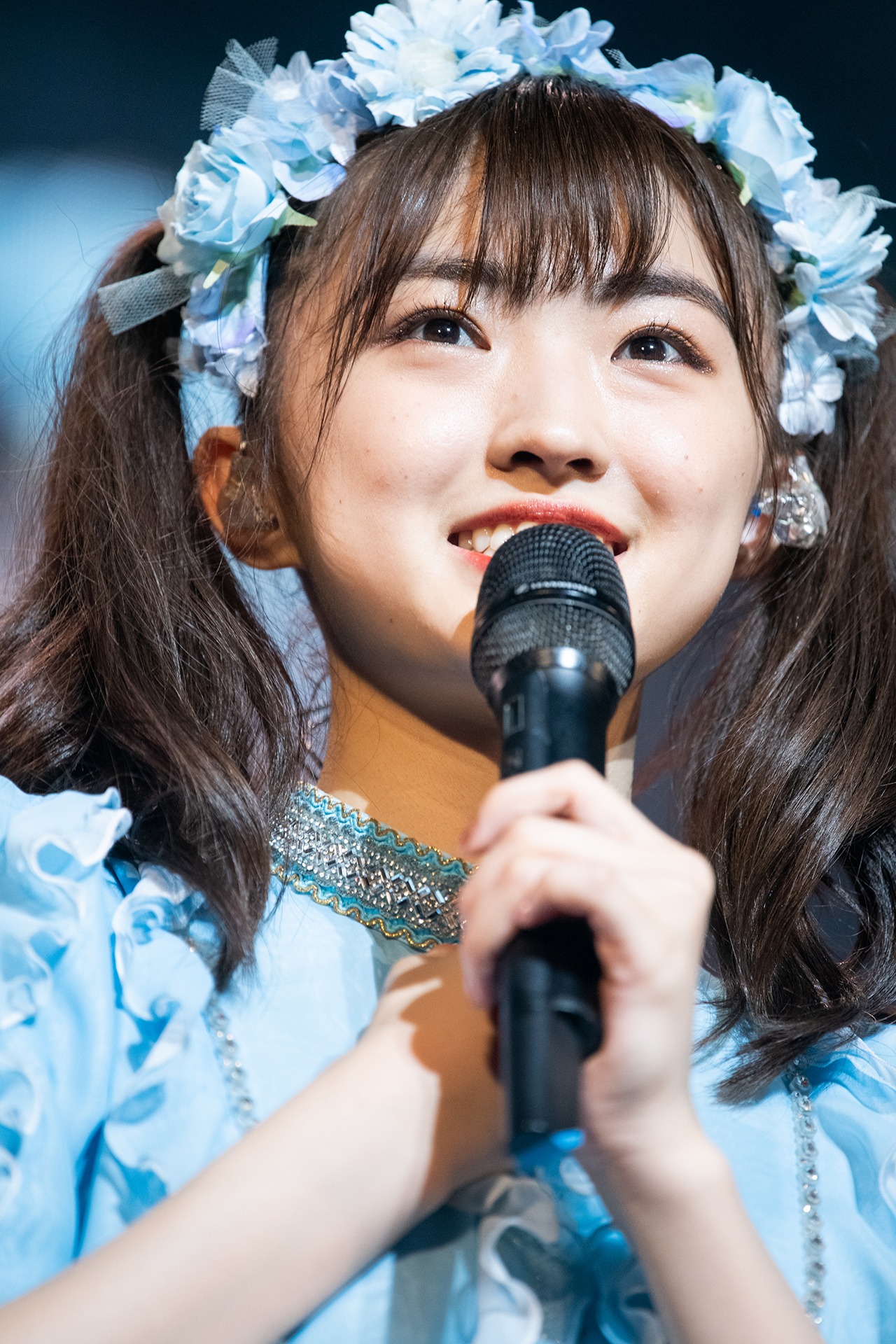 春名真依