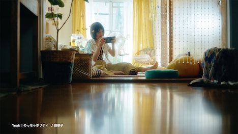 「New ポケモンスナップ」新WEB CM「見つけた、夏のひとやすみ編」のワンシーン。