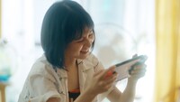 「New ポケモンスナップ」新WEB CM「見つけた、夏のひとやすみ編」のワンシーン。