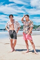 海に到着した海青さんとRIKUさん。