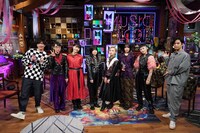 左から田中圭、BiSH、千葉雄大。 (c)日本テレビ