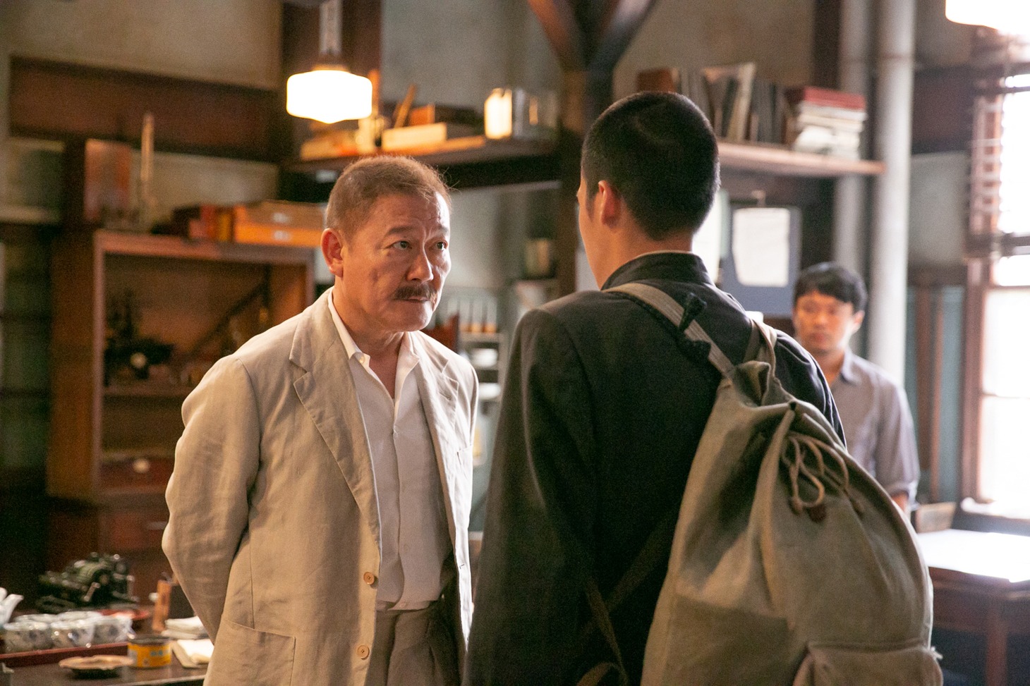 「映画 太陽の子」より。(c)2021 ELEVEN ARTS STUDIOS / 「太陽の子」フィルムパートナーズ