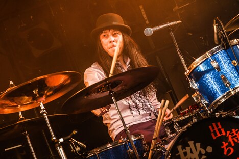 菅大智（サポートドラマー / ゴールデンシルバーズ、電化アベジュリー）（撮影：森好弘）