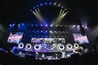 左からナゴヤ・ディビジョン“Bad Ass Temple”、シンジュク・ディビジョン“麻天狼”。