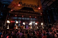 茅原実里「SUMMER CHAMPION 2021～Minori Chihara Final Summer Live～」の様子。