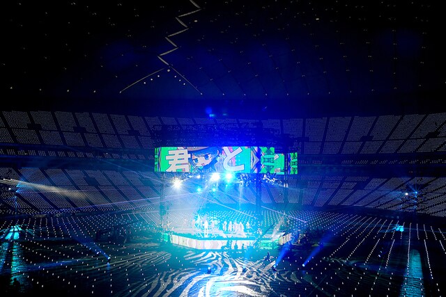 人気画像1位は「まふまふ、東京ドームから仲間たちと世界に音楽を配信『これで終わりじゃない。まだ世界がある』」より、「ひきこもりたちでもフェスがしたい！～世界征服II＠東京ドーム～ONLINE」の様子。