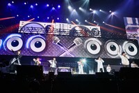 左からナゴヤ・ディビジョン“Bad Ass Temple”、シンジュク・ディビジョン“麻天狼”。