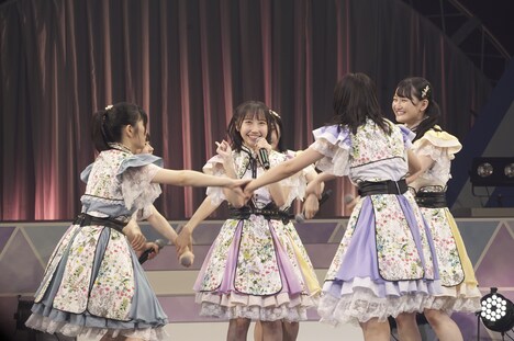 MiKER!による公演の様子。(c)STU48