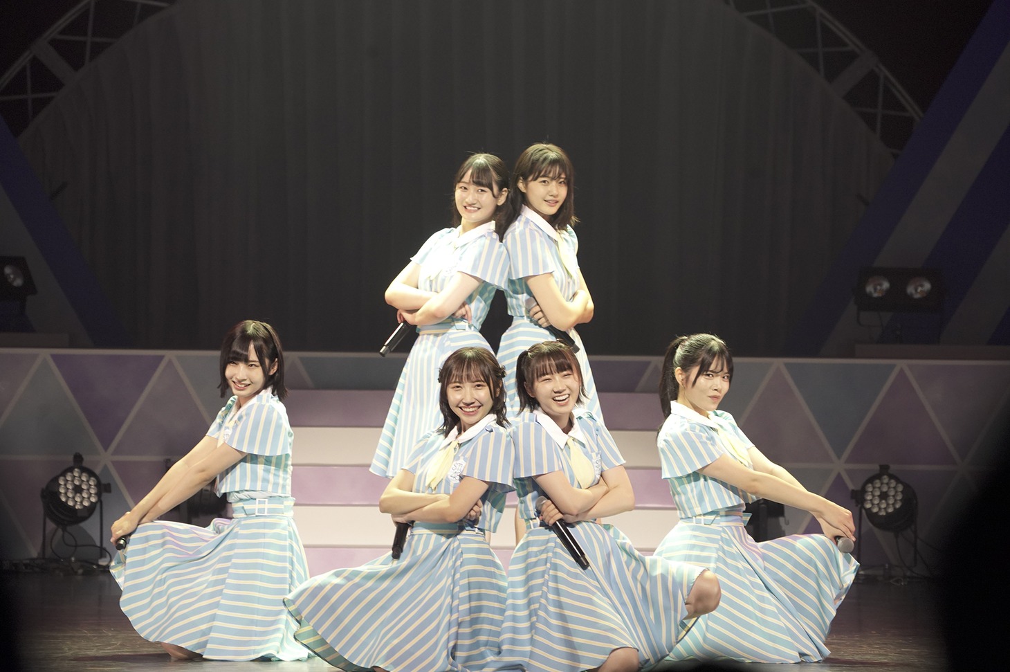 MiKER!による公演の様子。(c)STU48