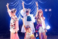 「#BOLT関東デマス ～初ライブツアーの巻～」東京・東京キネマ倶楽部公演より、第2部の様子。（撮影：笹森健一）