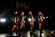 「#BOLT関東デマス ～初ライブツアーの巻～」東京・東京キネマ倶楽部公演より、第1部の様子。（撮影：笹森健一）