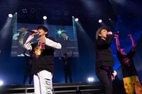 左から萩凌介、SEAMO。