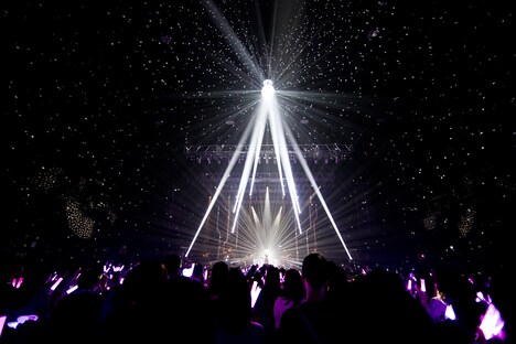 志麻「SHIMA LIVE TOUR 2021 -re:noise-」最終公演の様子。（撮影：堀卓朗［ELENORE］）