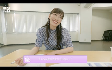 「れにちゃんWORLD SPECIAL BOOKLET」メイキングダイジェストより。