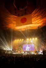 眉村ちあき「日本元気女歌手 ～夢だけど夢じゃなかった～」の様子。