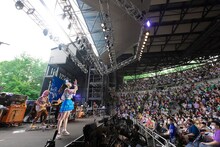 茅原実里「SUMMER CHAMPION 2021 ～Minori Chihara Final Summer Live～」の様子。