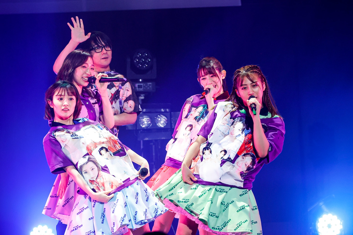 TEAM SHACHIと瀬戸口俊介。（撮影：笹森健一）