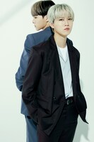 前から白岩瑠姫、川西拓実。