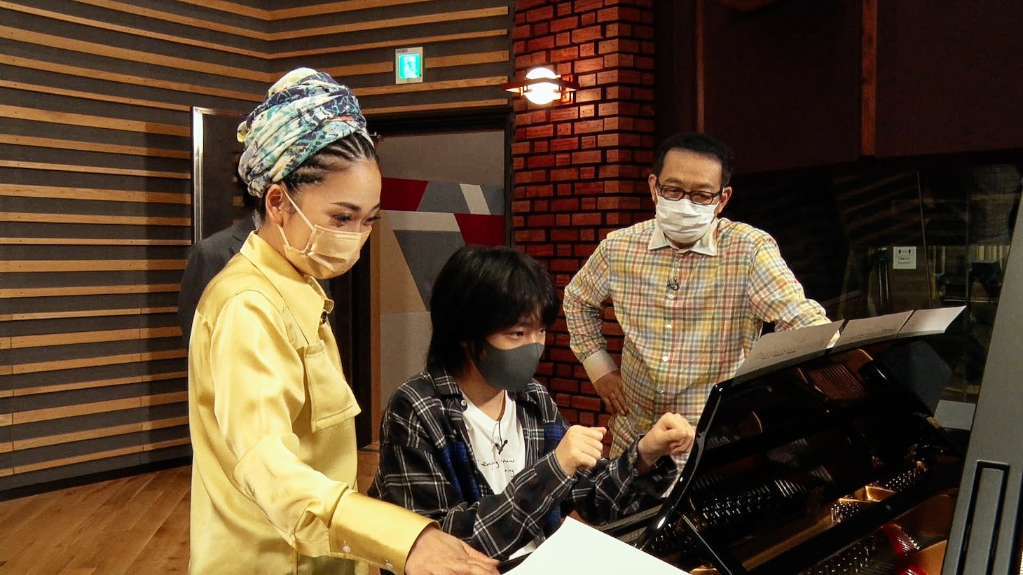 左からMISIA、紀平凱成、さだまさし。(c)日本テレビ