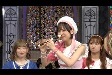 鼻リコーダーを披露する鍛治島彩。(c)日本テレビ