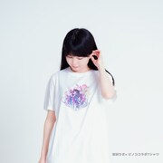 里咲りさ×ピノココラボTシャツの着用例。