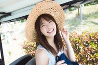 田村保乃1st写真集「一歩目」Loppi・HMV版裏表紙（Photo by Takeo Dec. ）