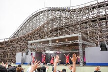 BiSのライブの様子。