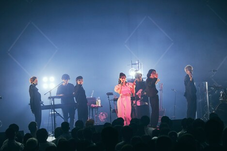 「eill Live Tour 2021『ここで息をして』」Zepp DiverCity（TOKYO）公演の様子。（撮影：山川哲矢）