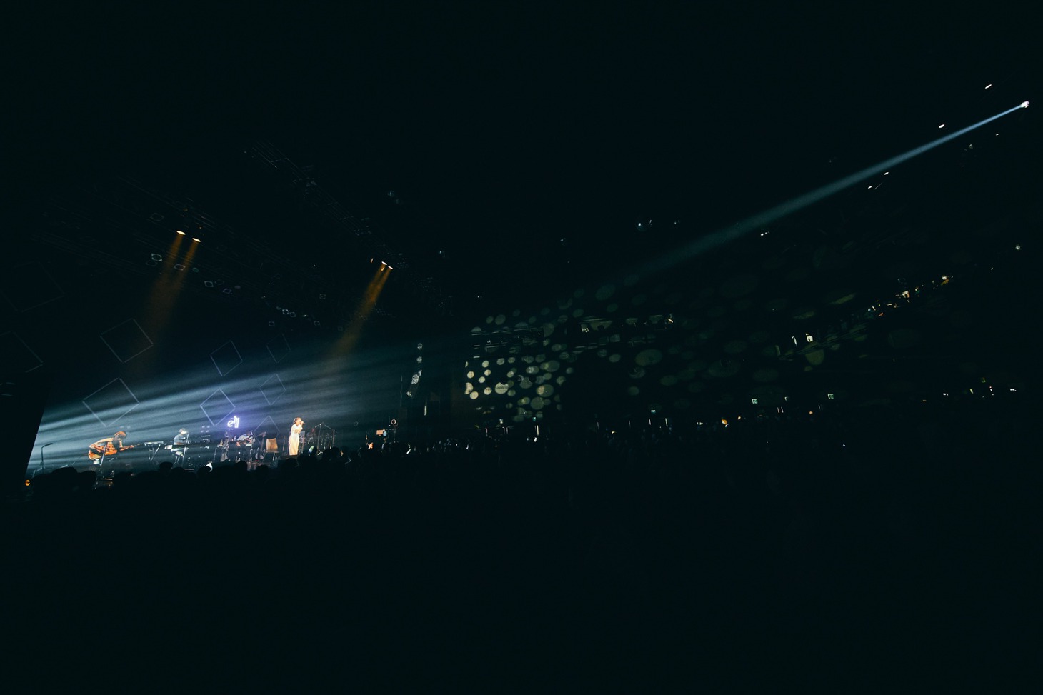 「eill Live Tour 2021『ここで息をして』」Zepp DiverCity（TOKYO）公演の様子。（撮影：山川哲矢）