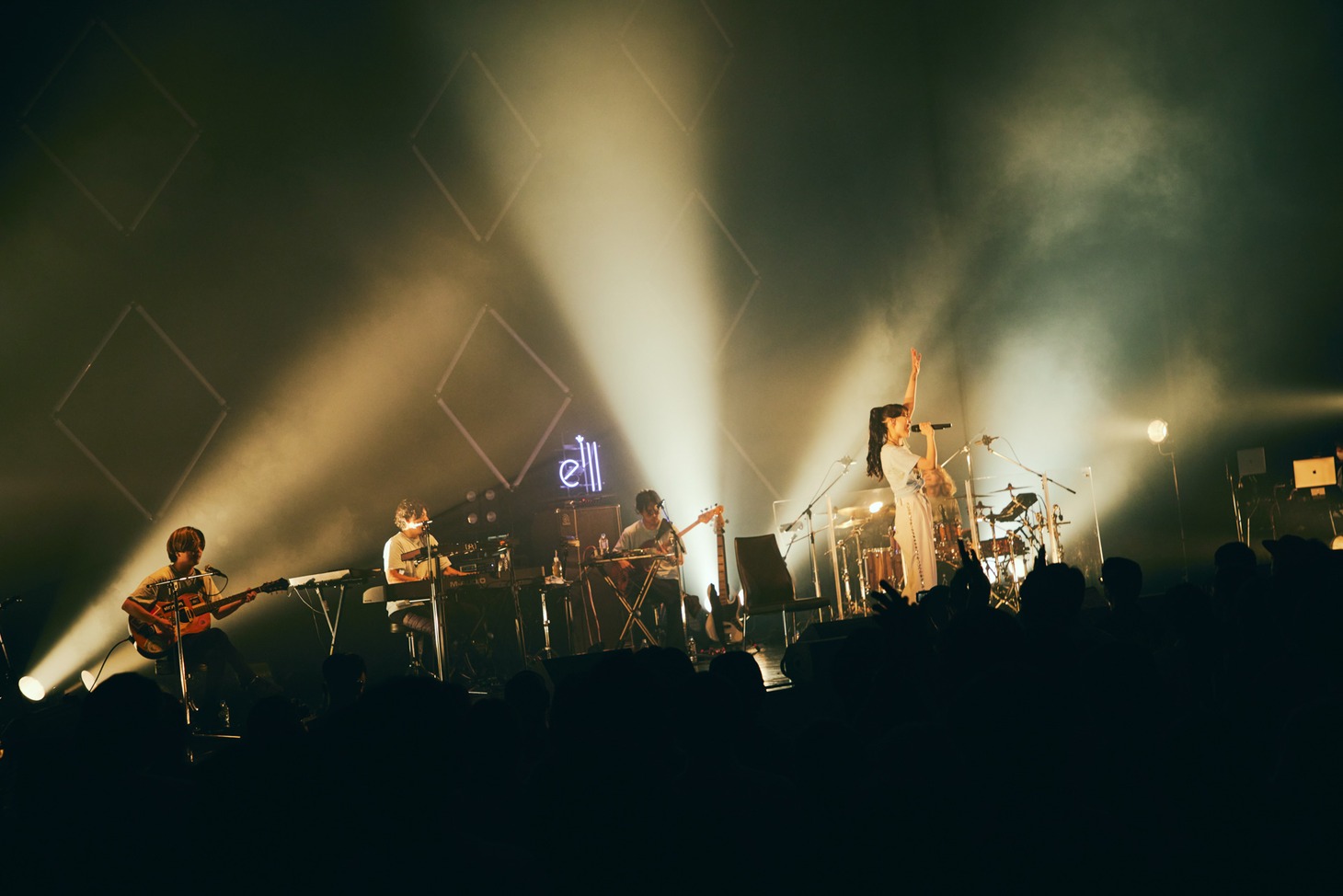 「eill Live Tour 2021『ここで息をして』」Zepp DiverCity（TOKYO）公演の様子。（撮影：山川哲矢）