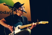 向井秀徳アコースティック＆エレクトリック（撮影：東美樹）