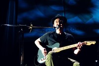 向井秀徳アコースティック＆エレクトリック（撮影：東美樹）