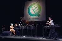 「BABY Q 納涼祭」“東京場所”2日目のアンコールの様子。（撮影：東美樹）