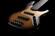 Deluxe Jazz Bass(R) V, Kazuki Arai Edition