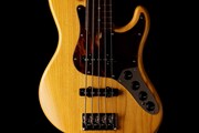 Deluxe Jazz Bass(R) V, Kazuki Arai Edition
