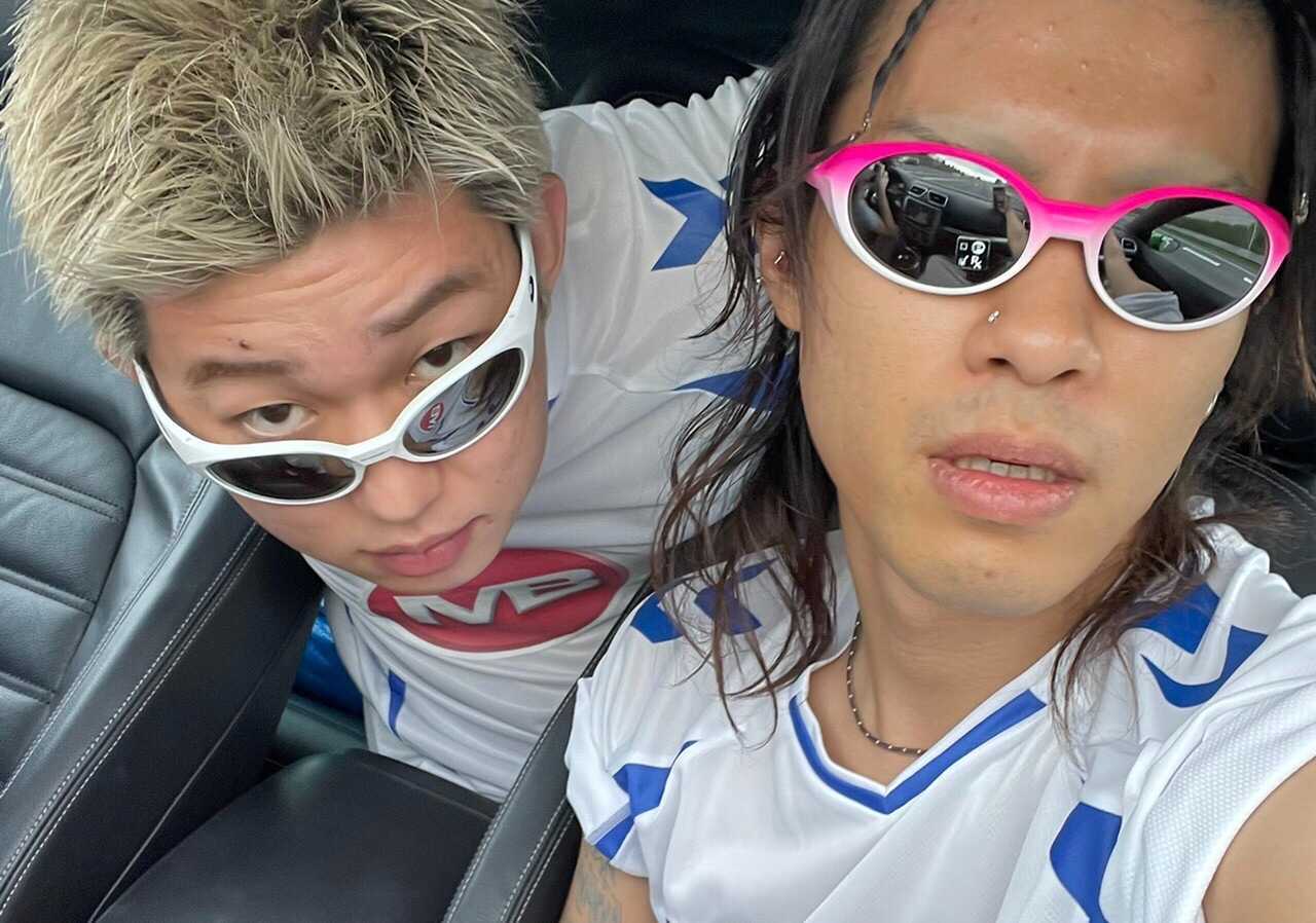 Mall Boyz。左からgummyboy、Tohji。