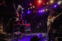 「サロン・ド・キノコ～公然密会行脚」兵庫・MUSIC ZOO KOBE 太陽と虎公演の様子。（Photo by mw-matsumura）