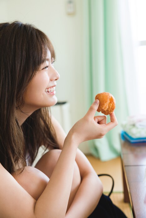 田村保乃1st写真集「一歩目」より。