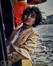 藤井風（Photographed by Takay） (c) 2021 Conde Nast Japan. All rights reserved.