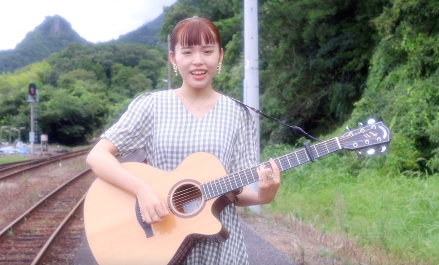 ちゃんゆ胃「僕は君じゃなきゃダメみたい」MVのワンシーン。
