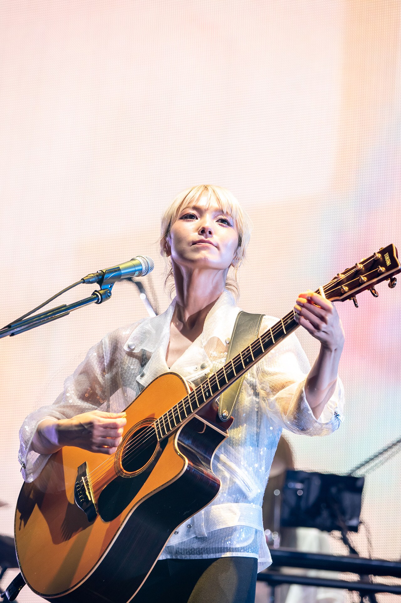 SCANDALが大阪城ホールで迎えた結成15周年記念日、新旧楽曲で魅せた