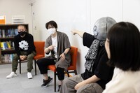 左から齊藤陽介さん、伊藤佐樹さん、ヨコオタロウさん、のっちさん。