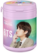 人気画像3位は「BTS『キシリトールガム』コラボボトル10月発売決定、紫のボトルに7つのフルーツ味」より、「キシリトールガム BTS Smileボトル」Vバージョン。