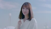 テレビCM「花王 エッセンシャル Essential THE BEAUTY  髪のキメ美容シリーズ 宣言篇」より。