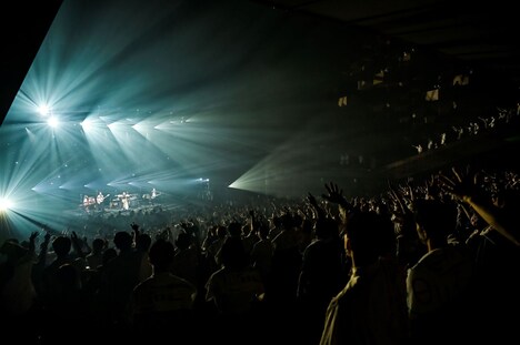 緑黄色社会「リョクシャ化計画2021」大阪・フェスティバルホール公演の様子。（撮影：ハヤシマコ）